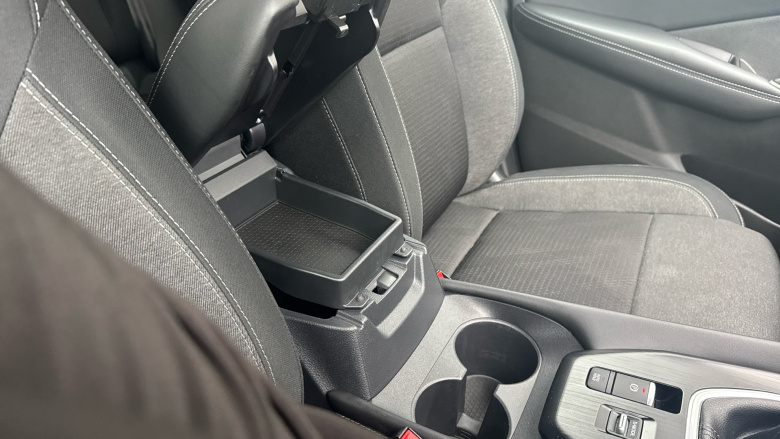 Nissan Qashqai 1.3 DiG-T MH N-Connecta 5dr Petrol Hatchback